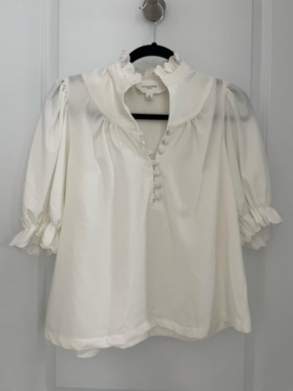 Tuckernuck Pomander Place White Selena Blouse Size Small.    24 - Picture 3 of 10